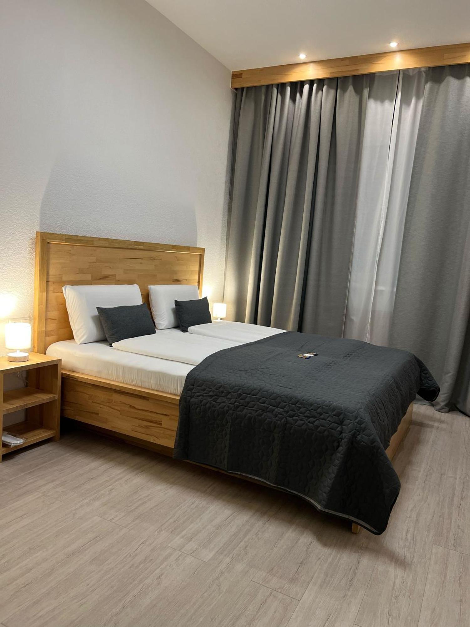 Hotel Residenz Luxury Apartments Metzingen  Buitenkant foto