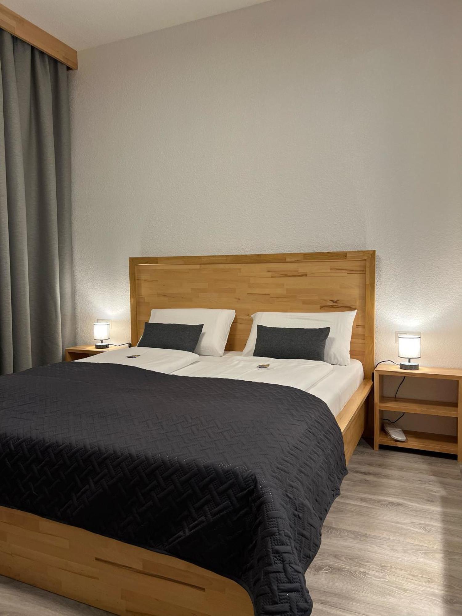 Hotel Residenz Luxury Apartments Metzingen  Buitenkant foto