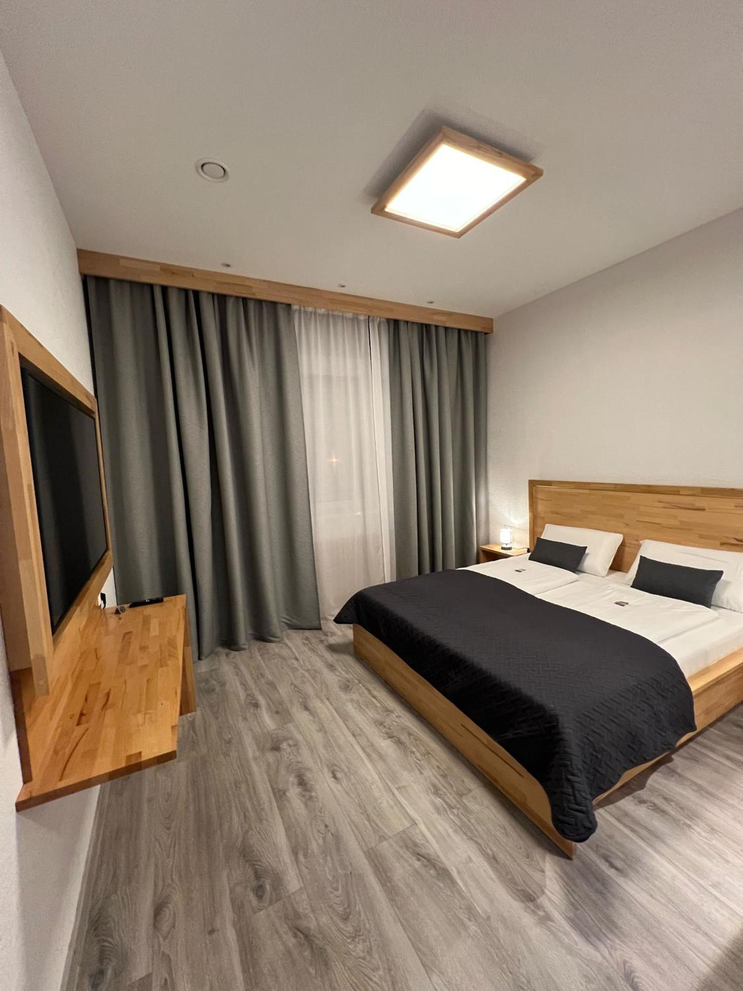 Hotel Residenz Luxury Apartments Metzingen  Buitenkant foto